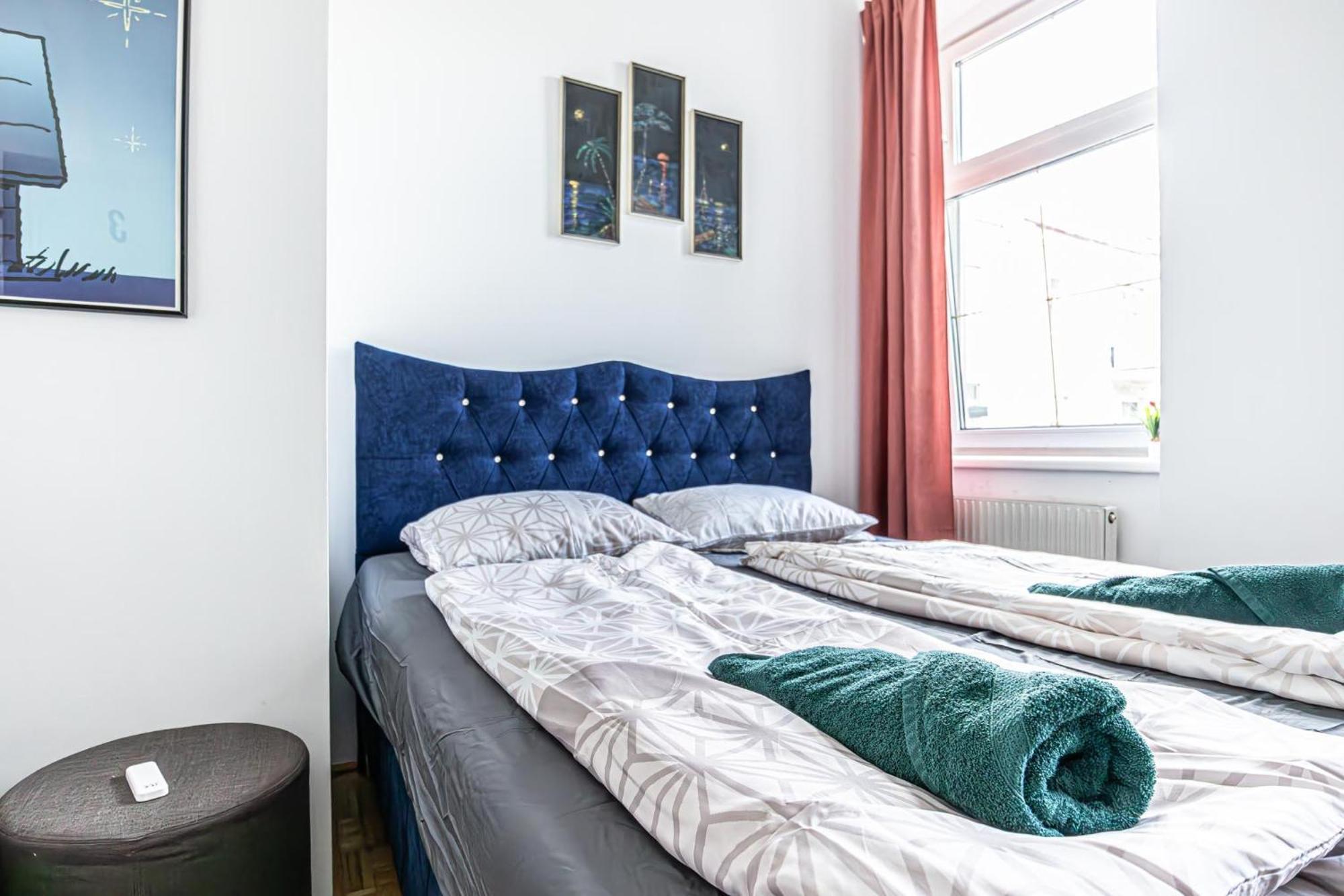 וינה Near Schoenbrunn - Economy Rooms In Shared Apartment At Meidling Train Station מראה חיצוני תמונה