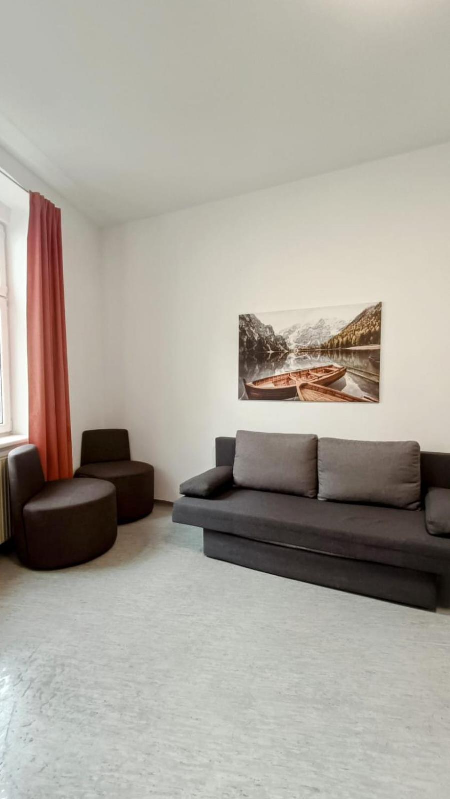 וינה Near Schoenbrunn - Economy Rooms In Shared Apartment At Meidling Train Station מראה חיצוני תמונה
