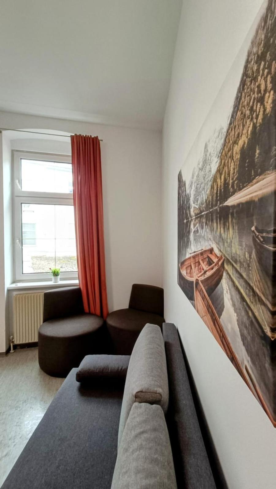 וינה Near Schoenbrunn - Economy Rooms In Shared Apartment At Meidling Train Station מראה חיצוני תמונה